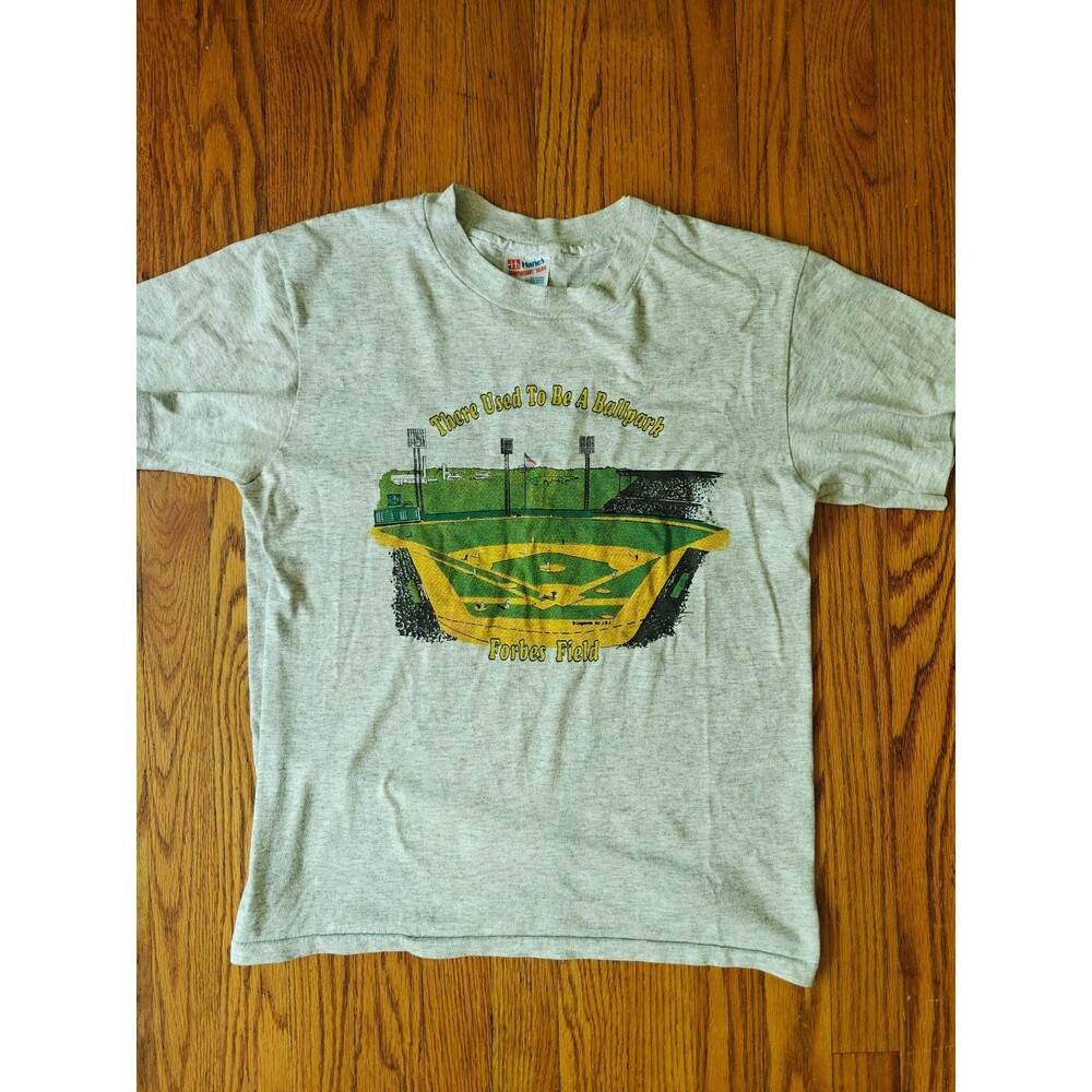 Vintage Pittsburgh Pirates MLB Baseball Forbes Field Nostalgia T Shirt Size M